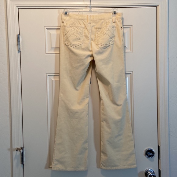 Gap brand  low rise stretch Cordaroy jeans in a light yellow. Size 6. - Picture 2 of 6